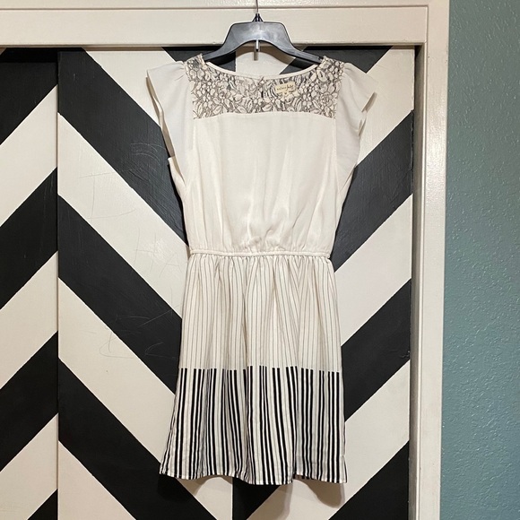 Maison Jules Athens 2 Fit & Flare Dress NWT Size M - Picture 1 of 13